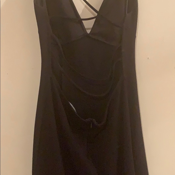Black lulus dress - Picture 2 of 3